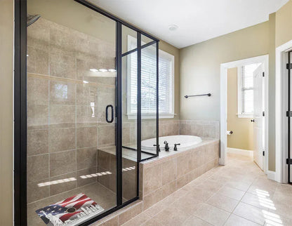 Shower Mat (w/ Drain Hole) - Kahuna Grip