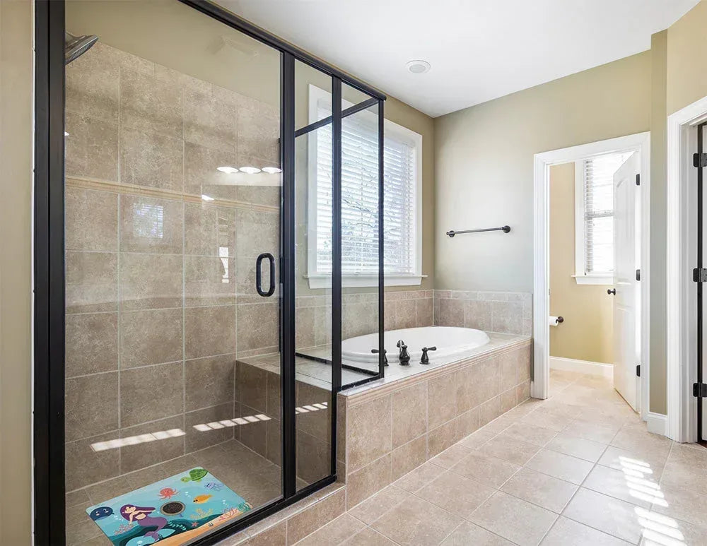 Shower Mat (w/ Drain Hole) - Kahuna Grip